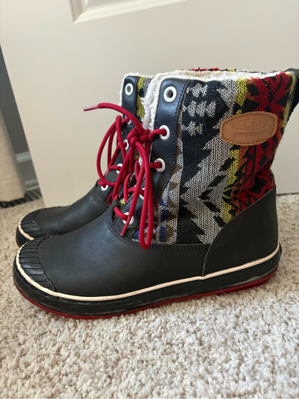 Keen - Women’s Black Boots with Red Laces and Multi-Pattern Cuff